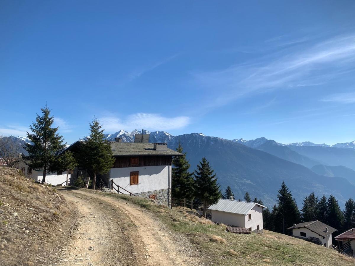 Chalet Baita Delle Favole Di Rosarita Berbenno di Valtellina Exterior photo